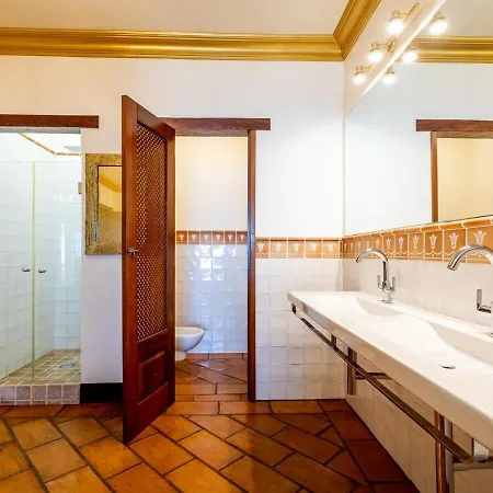 Apartamento Villa Toscana Indoor Heated Pool, Sea View