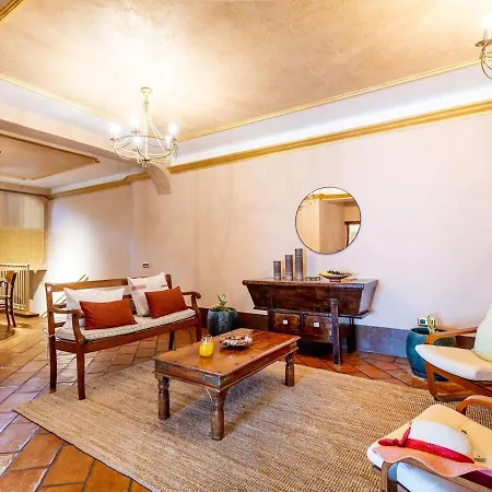 Toscana Indoor & Outdoor Pool شقة