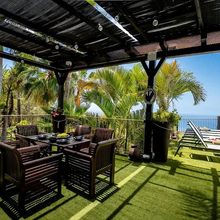 Toscana Indoor Heated Pool, Sea View דירה
